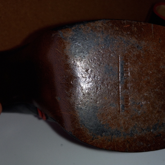 Black and red leather Italian clogs - Picture 4 of 11